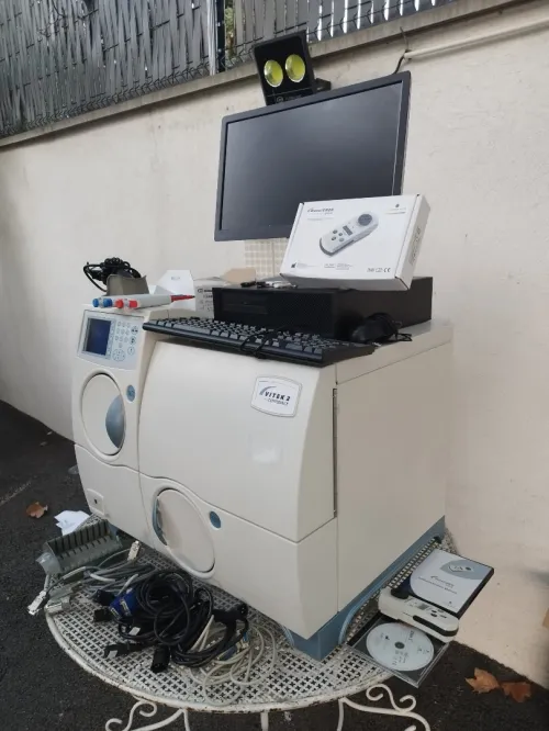 VEND VITEK 2 compact BIOMERIEUX VENU DE FRANCE