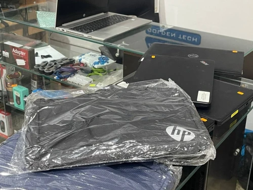 DELL LATITUDE 3380 / INTEL I5 7 EME / 8 G / 256 SSD / 14 +CARTABLE