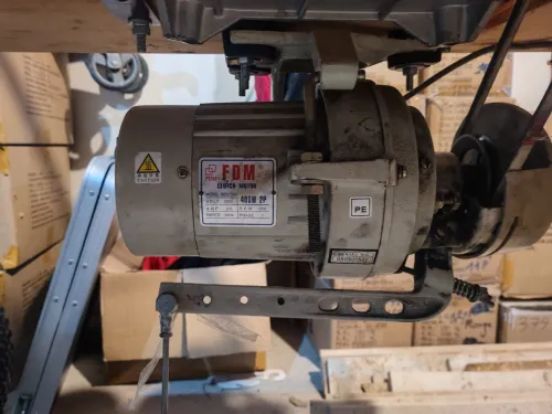 Machine a coudre industrielle