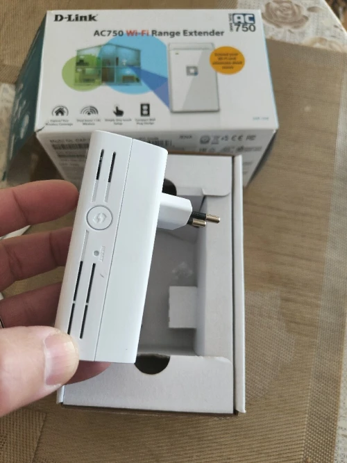 AC750