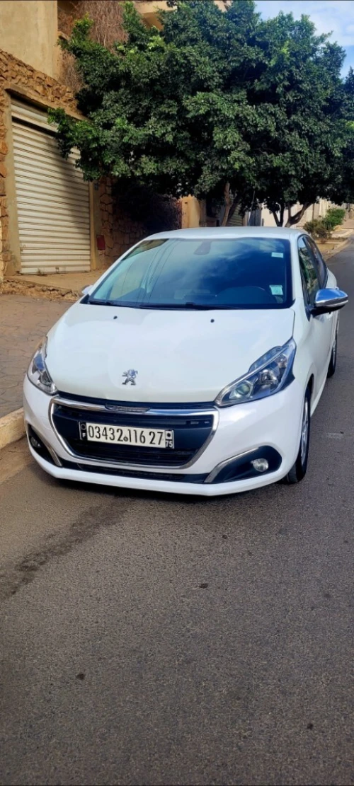 Peugeot 208 2016 Active Facelift