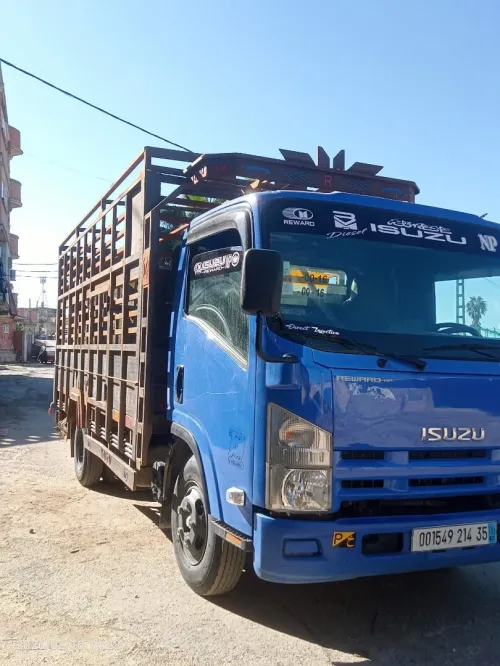 Isuzu Isuzu 2014