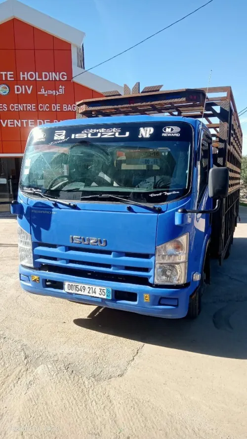 Isuzu Isuzu 2014