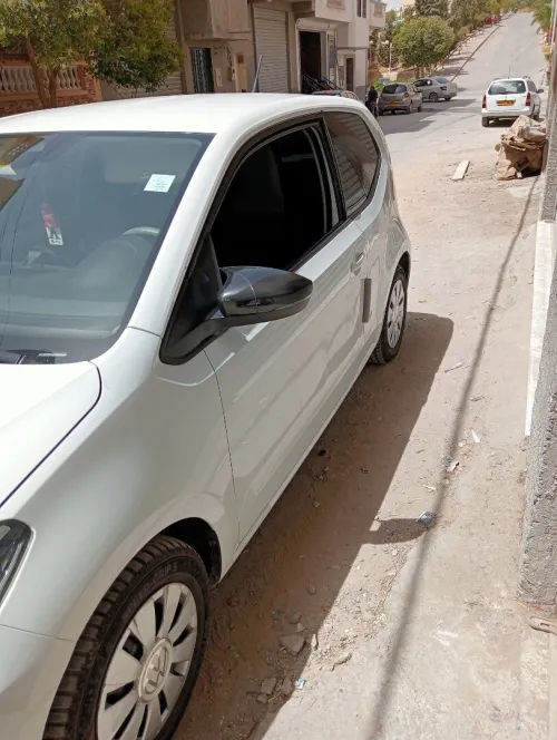 Volkswagen Up 2021 BlueMontion
