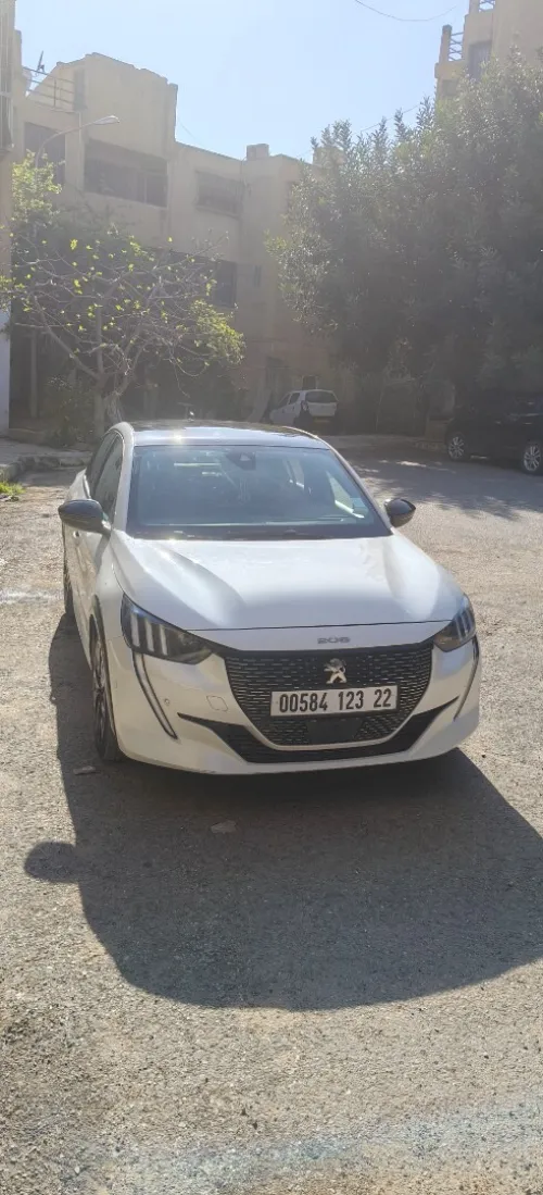 Peugeot 208 2023 GT