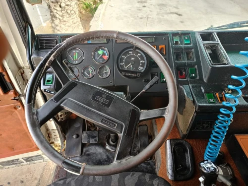 Volvo F-12 1985