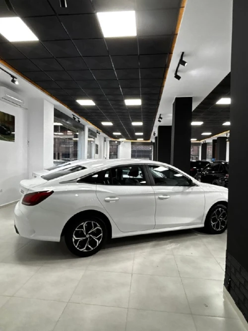 MG MG5 2025 