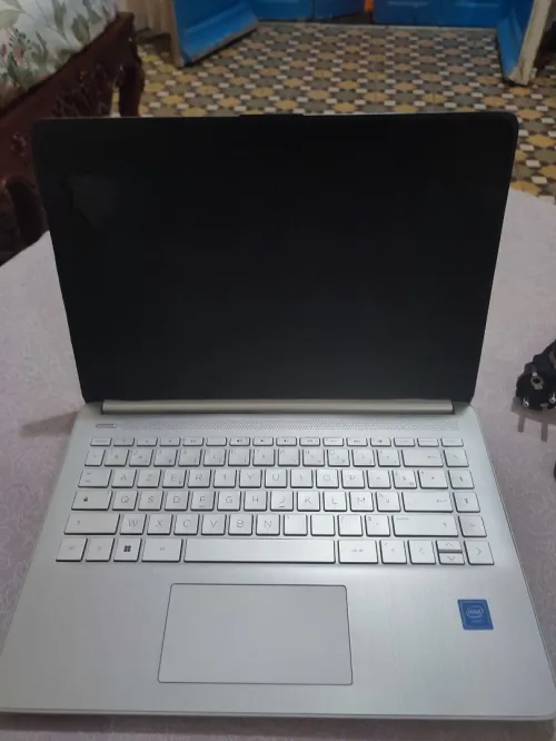 Vend laptop Hp14s-dq0000sf