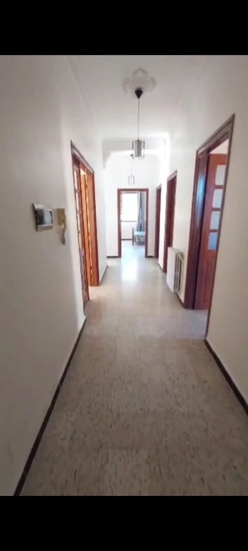 Location Appartement Niveau de villa F3 Alger Hydra