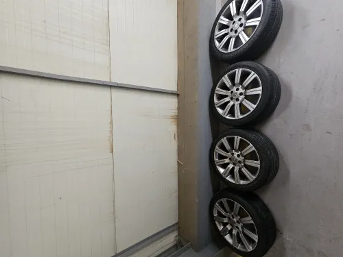 Jantes et pneus range rover