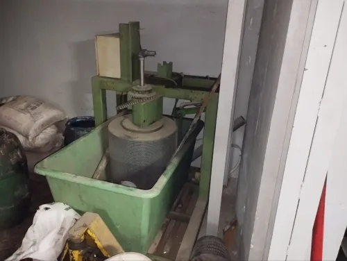 بيع مصنع كامل لصناعة البراغي و المسامير ن usine de rivets et clous 