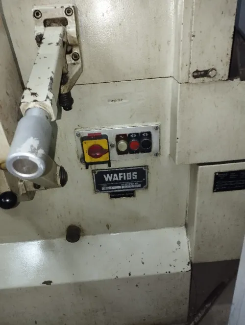 بيع مصنع كامل لصناعة البراغي و المسامير ن usine de rivets et clous 