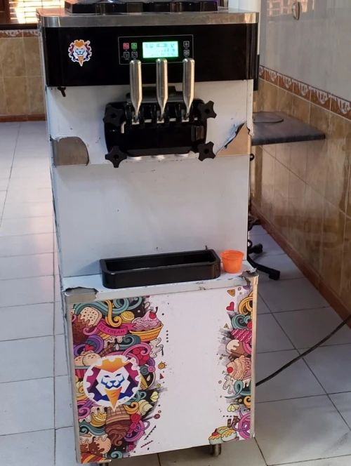 Machine a café , ice cream machine