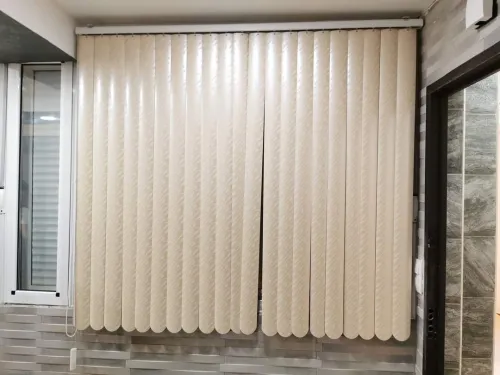 Stores intérieurs sur mesures de différents modèles ( duo, vénitien, californien, enrouler......) 
