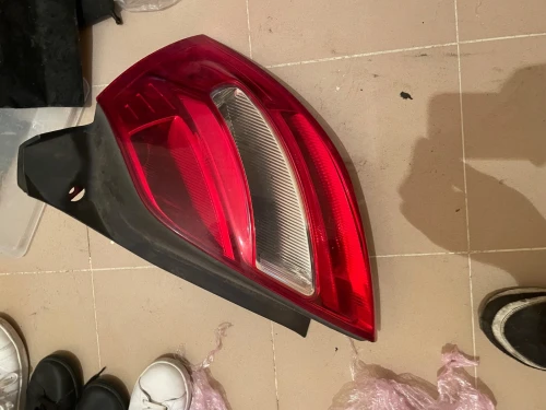 Feu arrière Megane 2(béret)