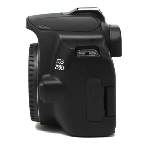 CANON EOS 250D DC - APPAREIL PHOTO NUMÉRIQUE - 24.1MP - REFLEX OBJECTIF EF-S - 18-55MM III WI-FI - BLUETOOTH - BLACK