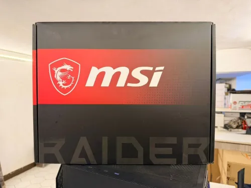 MSI RAIDER 18 HX A2XWIG - INTEL ULTRA 9 285HX - 64GB RAM - 4TB NVME - RTX 5080 16GB - UHD+ 120HZ - WINDOWS 11
