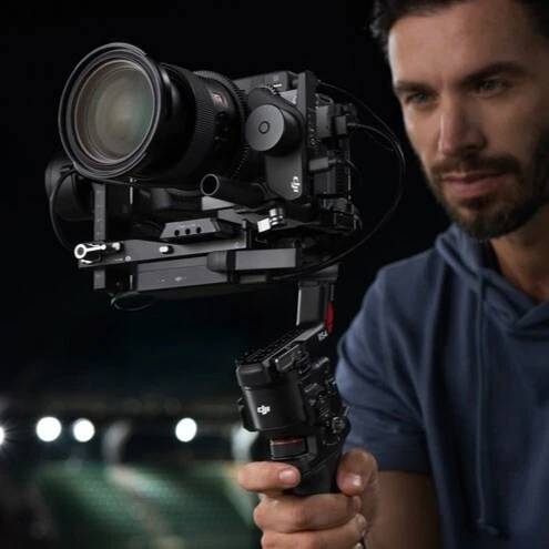 DJI RS4 COMBO STABILISATEUR APPAREIL PHOTO - FOCUS PRO - BLUETOOTH - TACTILE OLED -3KG MAX-TRÉPIED 