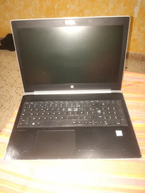 hp probook 450 g5 ( i5-7 TH) 8GB 256 SSD