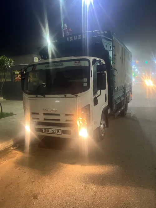Isuzu Npr 2023
