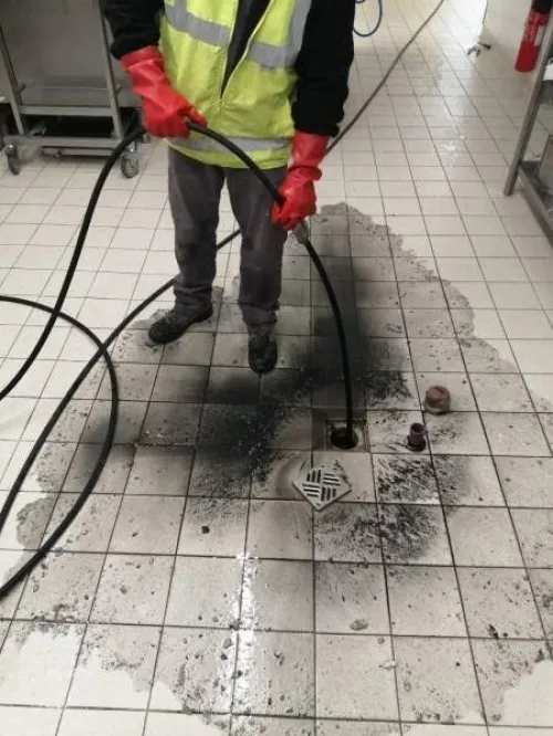 Entreprises - Maintenance des égouts, nettoyage de canalisations et réservoirs - Algérie