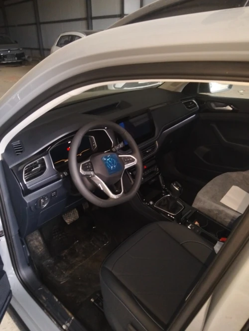 Volkswagen Tharu XR 2025 Tt options