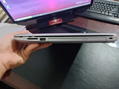 Laptop HP 250 G7 8/256GB