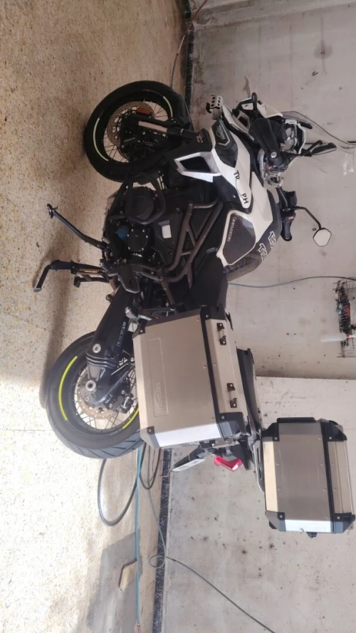 Triumph tiger 1200 2021 Triumph cc xpplorer 2019