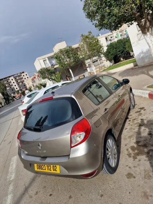 Renault Clio 3 2012 Night and Day