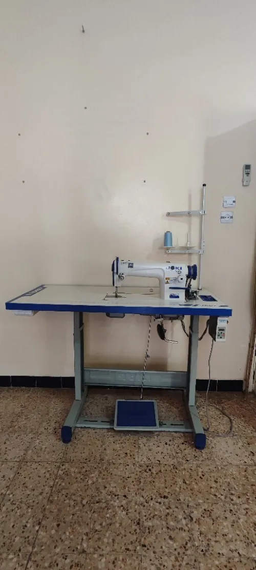 Machine a coudre JAKI