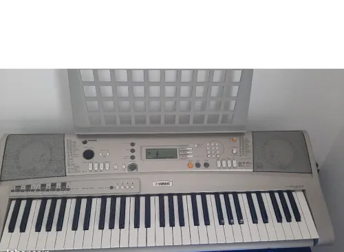 Synthétiseur Yamaha A300 psr