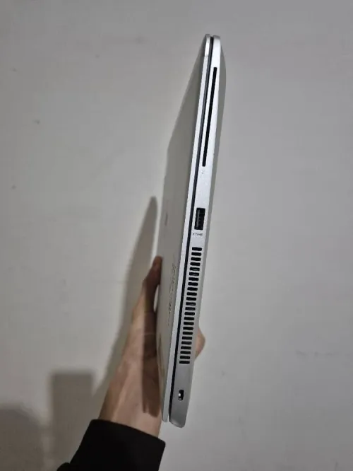 ELITBOOK HP I7 8TH 