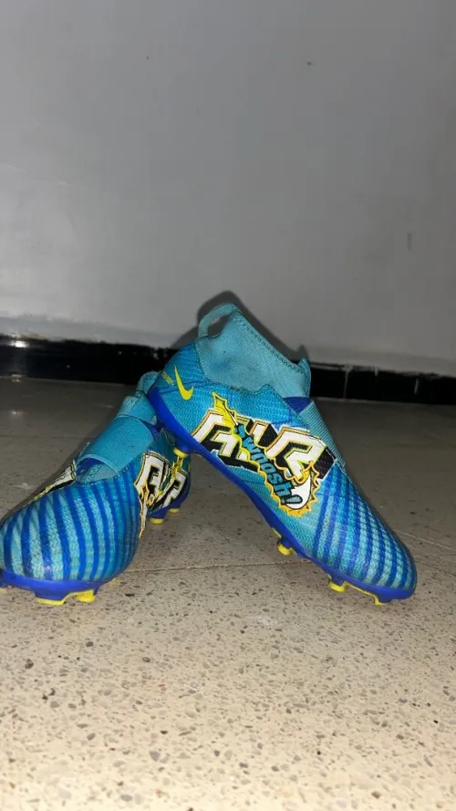Soulier nike pointure 35.5