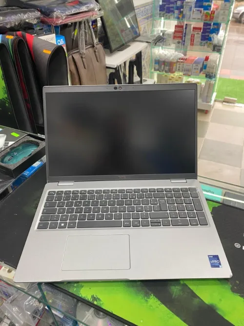PC PORTABLE DELL LATITUDE I7 5 16GO RAM 512SSD ECRAN 15.6''