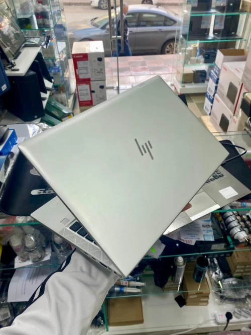 HP 845 G8 ELITEBOOK RYZEN 5 5650U 16GB RAM 256SSD
