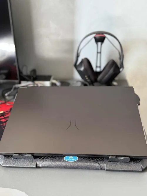 PC PORTABLE GAMER -ERAZER DEPUTY P60i-