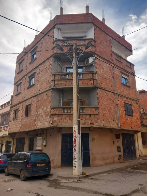 Vente Appartement Niveau de villa F9 Oran Es senia