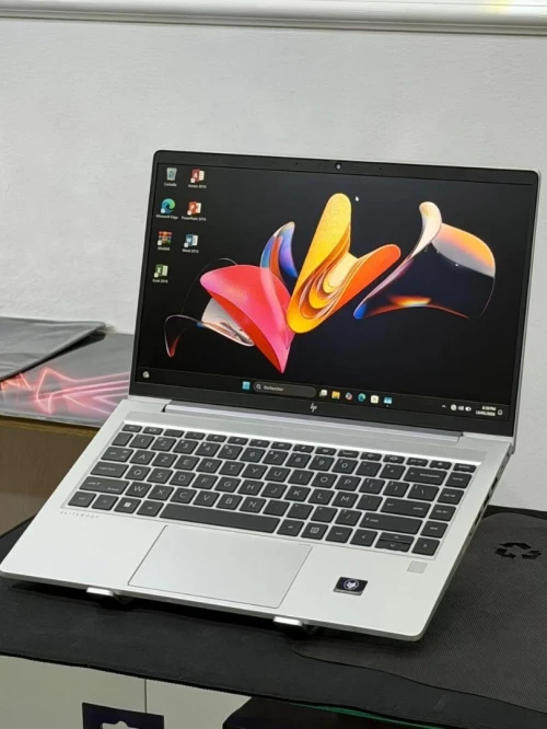 HP ELITEBOOK 645 G9 (État 10/10) !