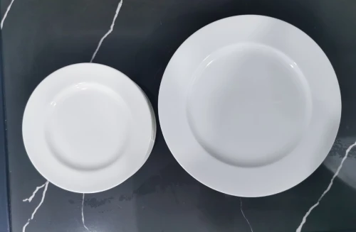 Assiettes blanches porcelaine Chine 