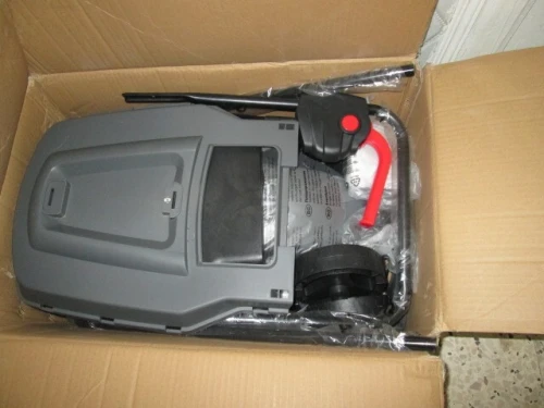 TONDEUSE A GAZON ELECTRIOUE. POWER PLUS