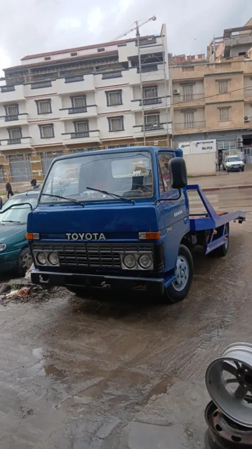 Toyota B 30 1983