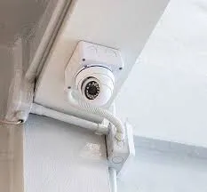 électricien bâtiment et les caméras de surveillance et les DG code