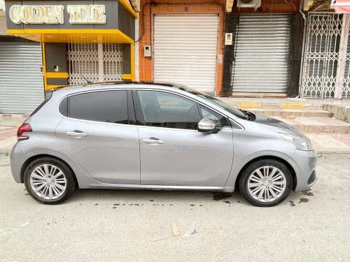 Peugeot 208 2019 Allure