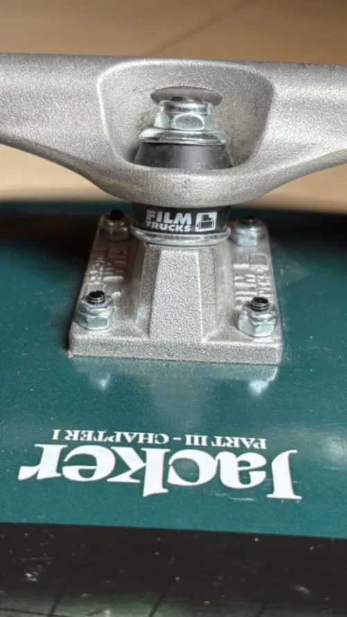 Skateboard n9iya mini logo wheels film trucks