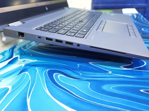 HP ZBOOK FURY 17.3 G8 I7 11ÈME 64GB 512SSD RTX A2000 4GB 17.3p