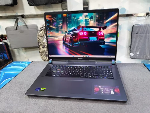 MSI VECTOR 17 HX I9 14900HX RTX 4070