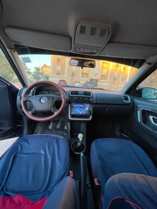 Skoda Fabia 2009 لاتوت