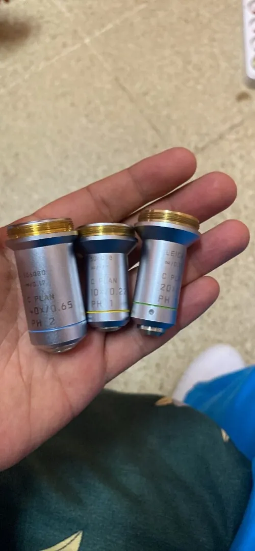 Phars contras objectif microscop