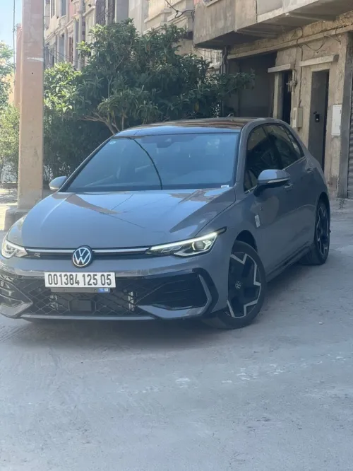 Volkswagen Golf 8 2025 R