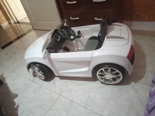 Voiture miniature Audi R8 spider 